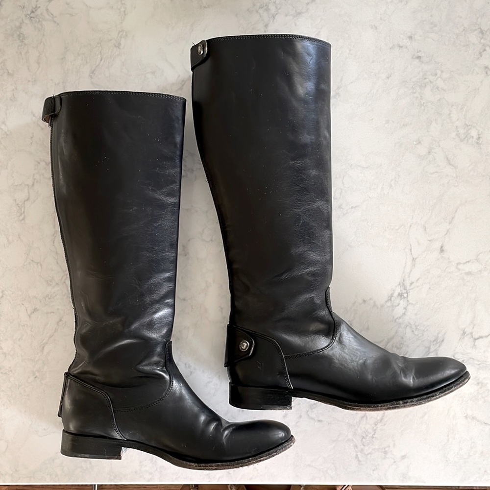 Frye Melissa button up boot with box